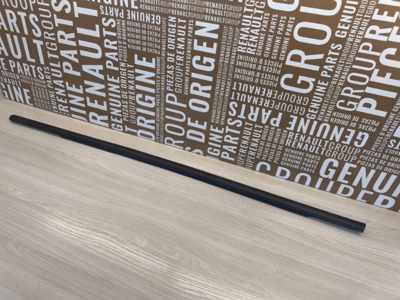 Уплотнитель стекла двери внешний