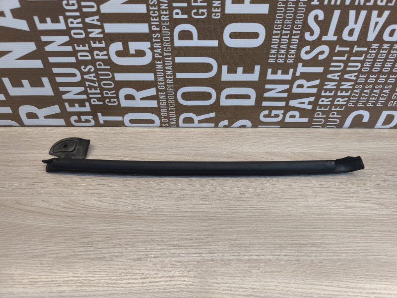 Уплотнитель двери