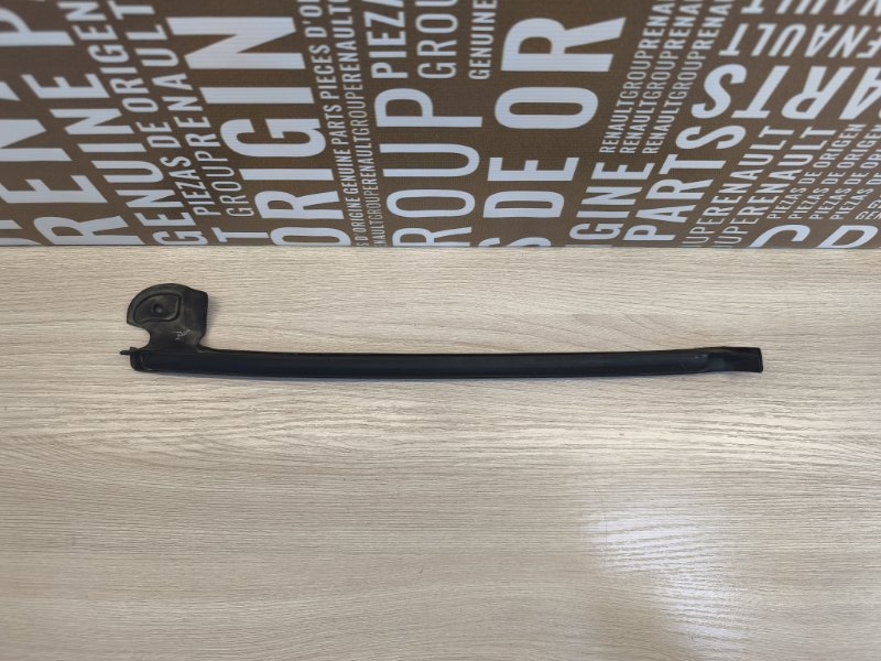 Уплотнитель двери