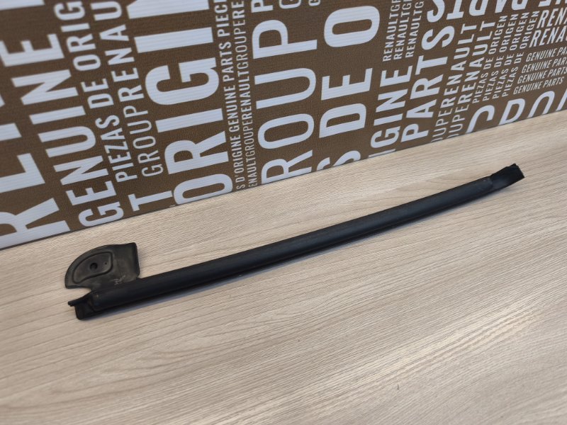 Уплотнитель двери