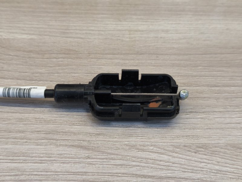 Трос замка двери