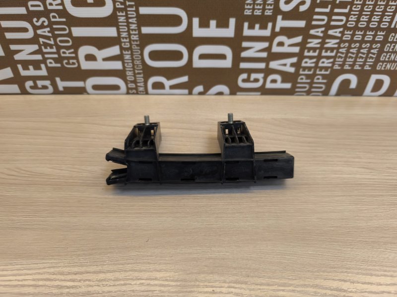 Направляющая стекла     двери