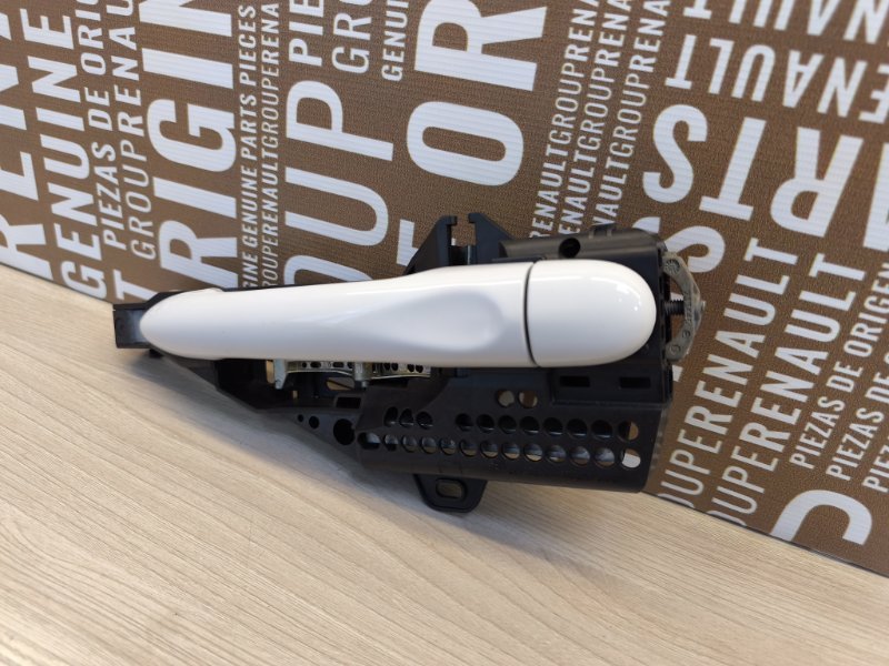 Ручка двери внешняя