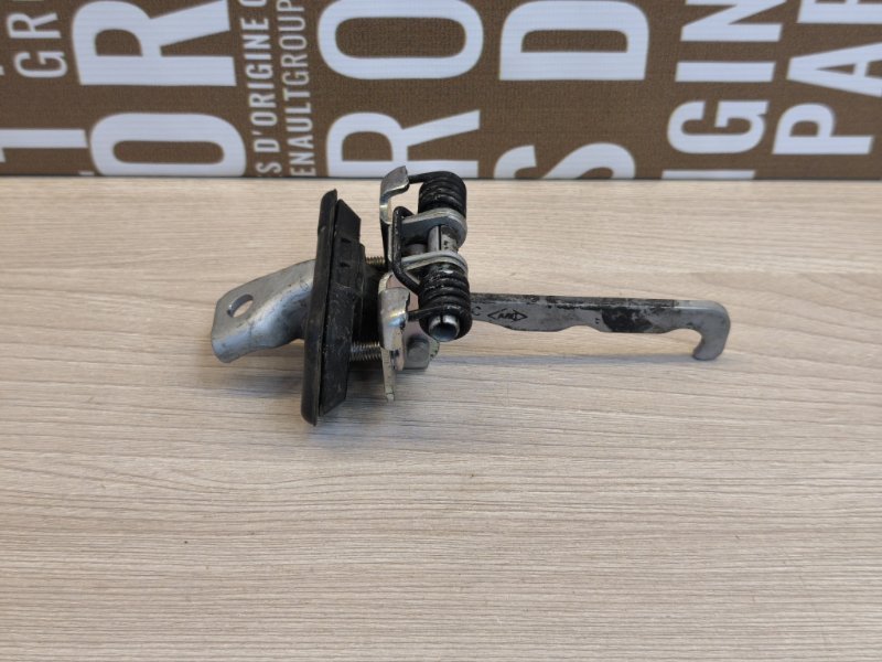 Ограничитель двери