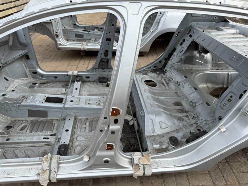 средняя стойка