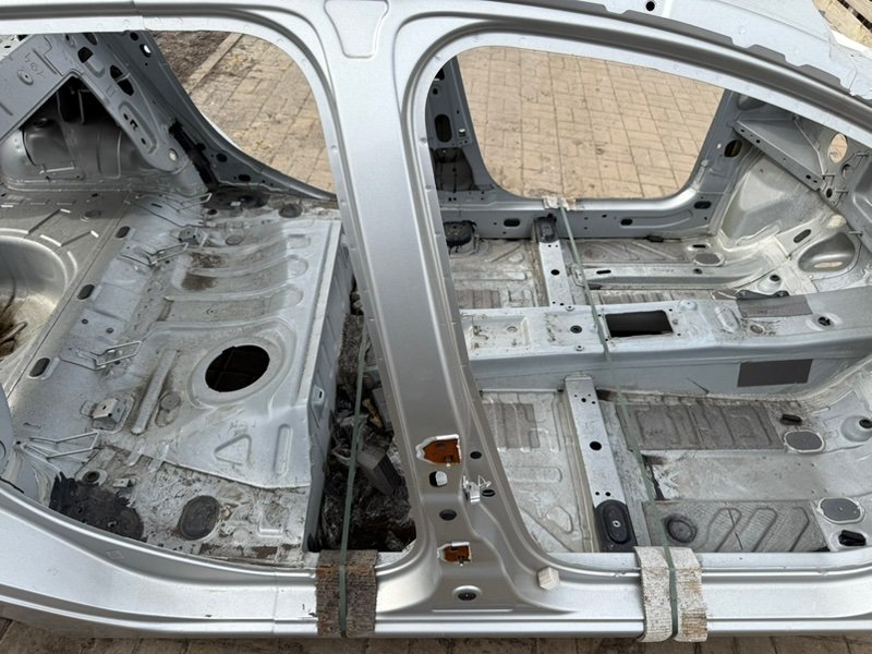 средняя стойка