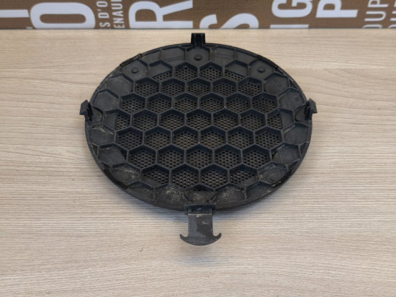 Крышка динамика