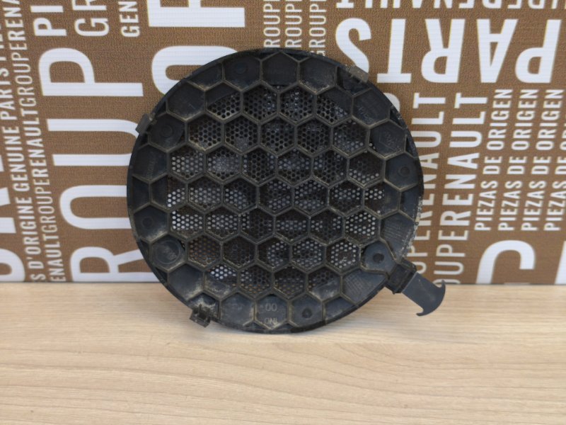 Крышка динамика