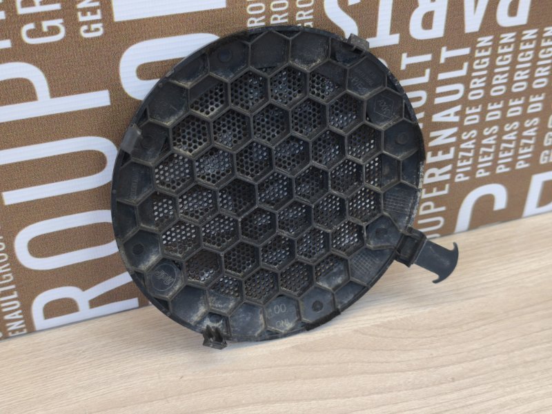 Крышка динамика