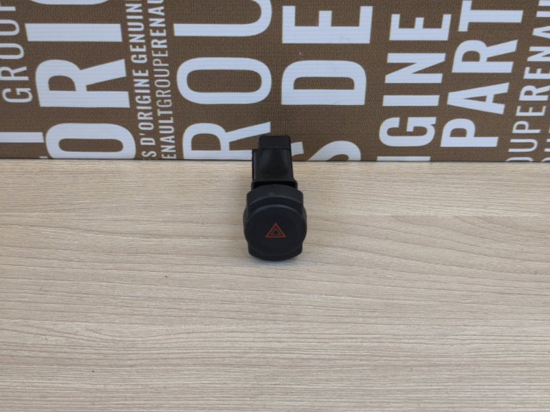 Кнопка аварийной сигнализации