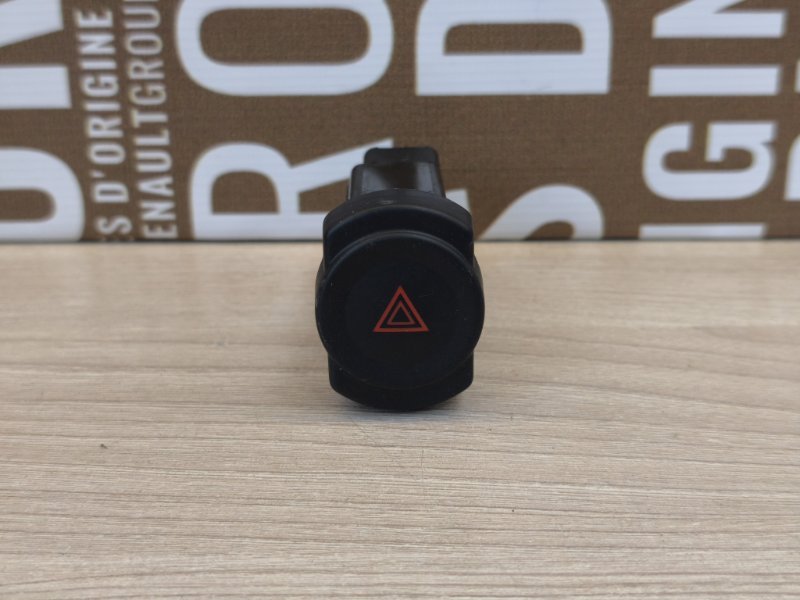 Кнопка аварийной сигнализации