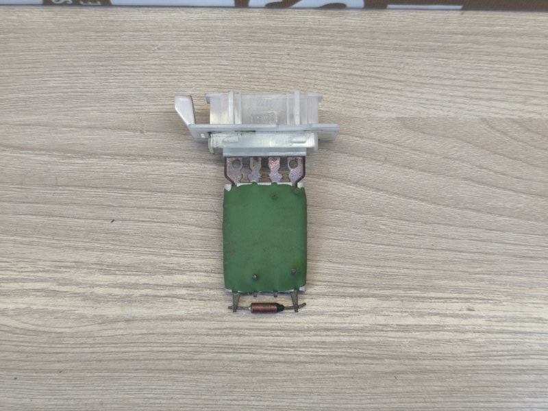 Резистор отопителя