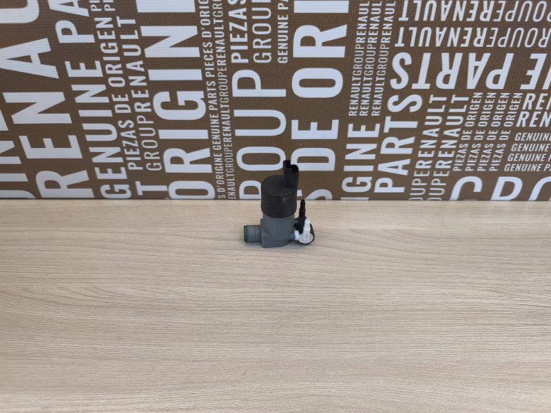 Моторчик бачка омывателя