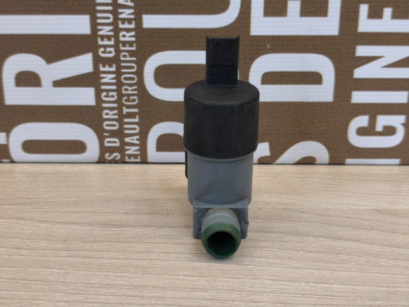 Моторчик бачка омывателя