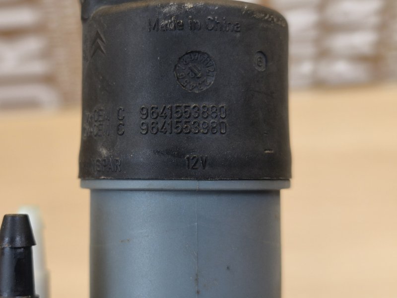 Моторчик бачка омывателя