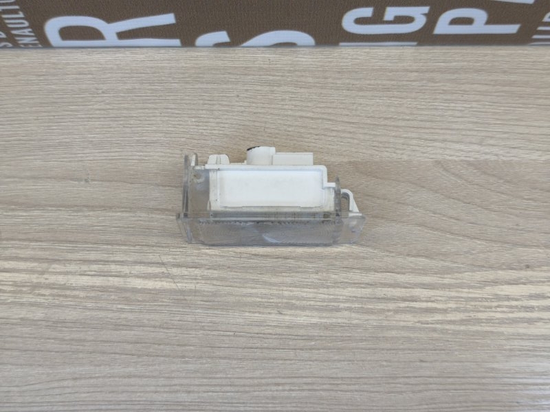 Плафон подсветки багажника