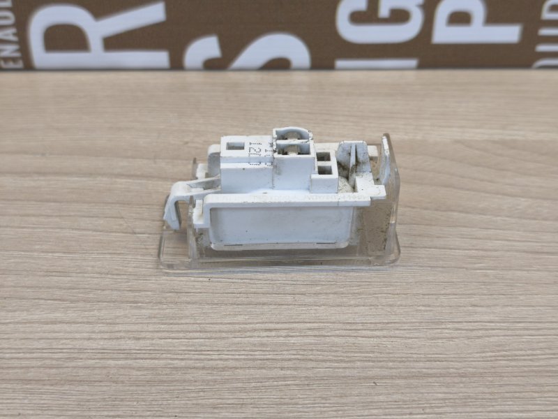 Плафон подсветки багажника