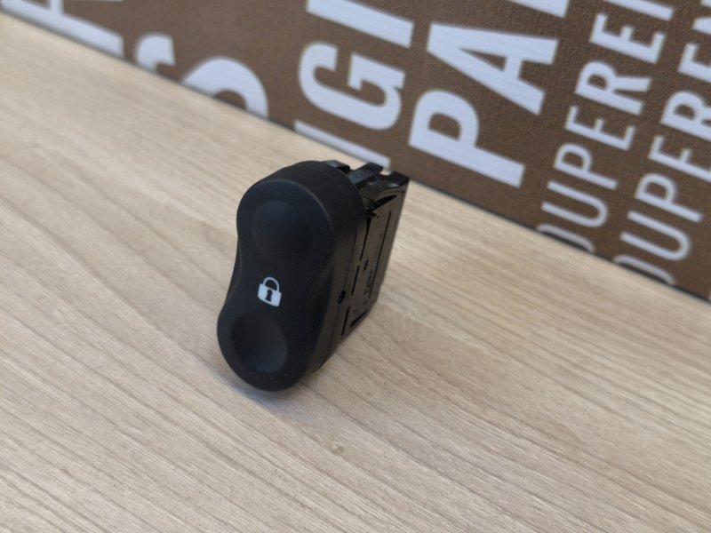 Кнопка стеклоподъемника