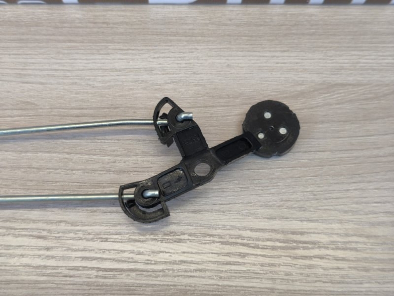 Тяга замка двери