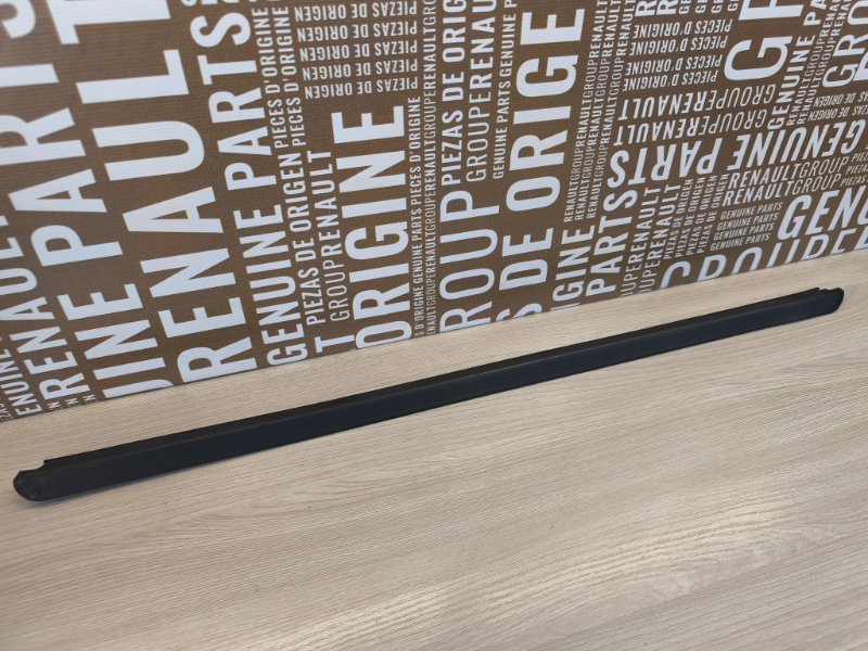 Уплотнитель стекла двери внешний