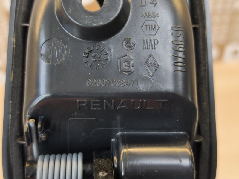 внутренняя ручка двери