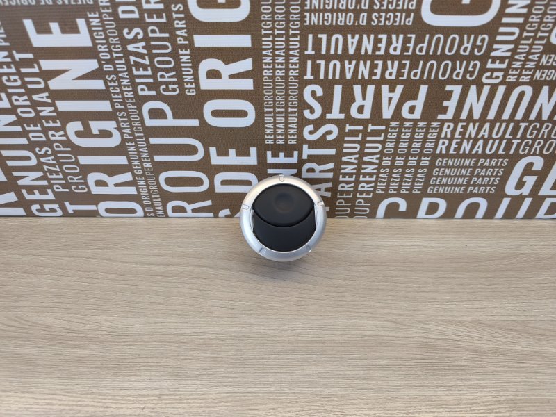 Воздушный дефлектор салона