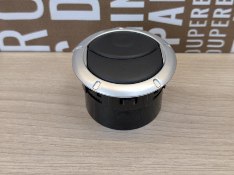 Воздушный дефлектор салона