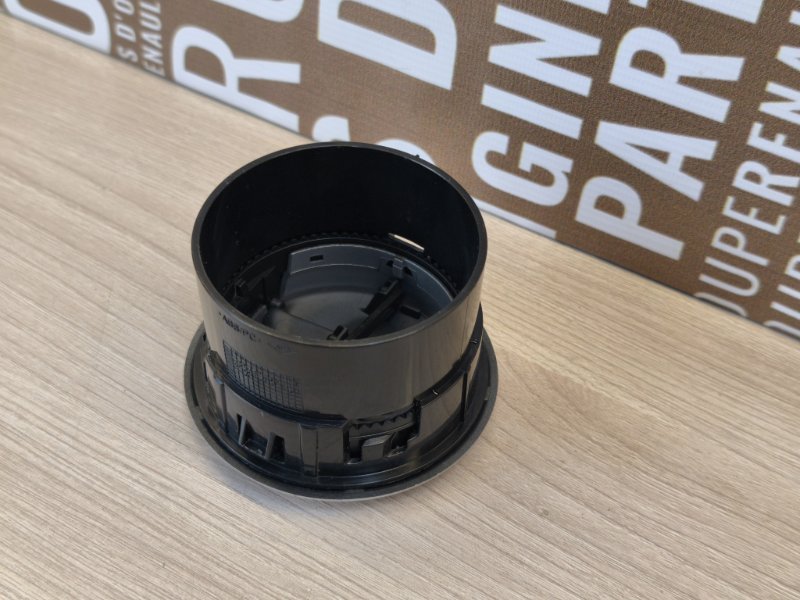 Воздушный дефлектор салона