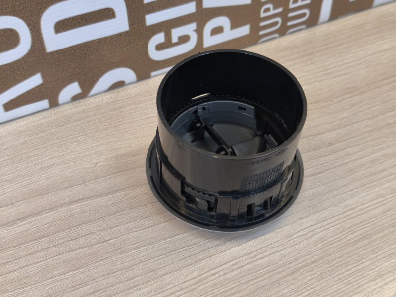 Воздушный дефлектор салона