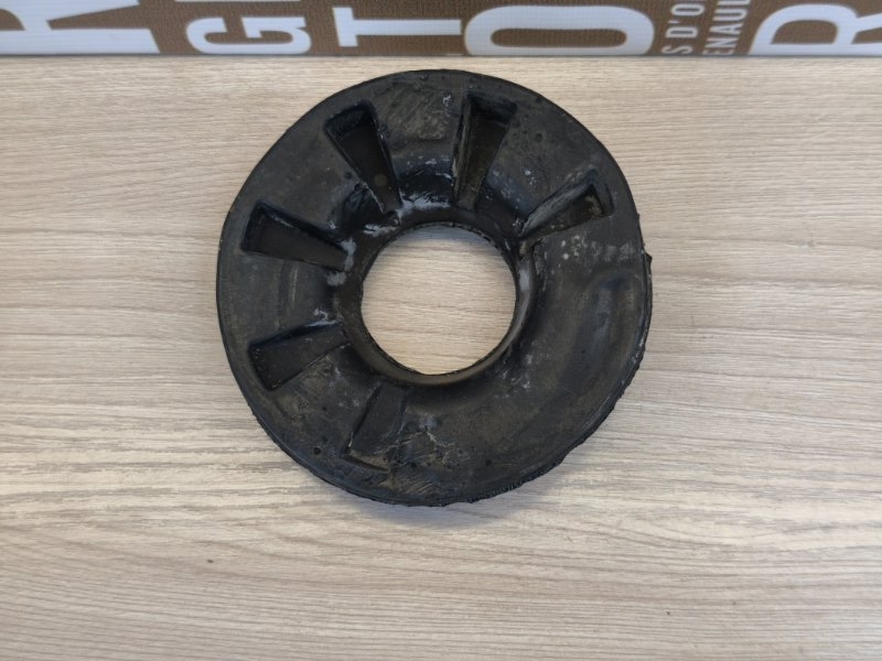 Верхняя опора    пружины