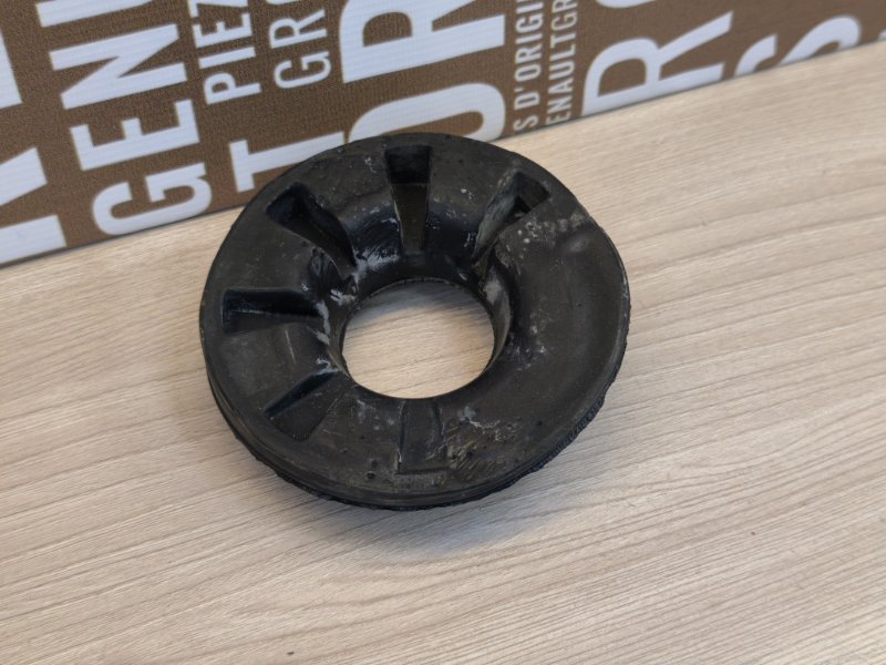 Верхняя опора    пружины