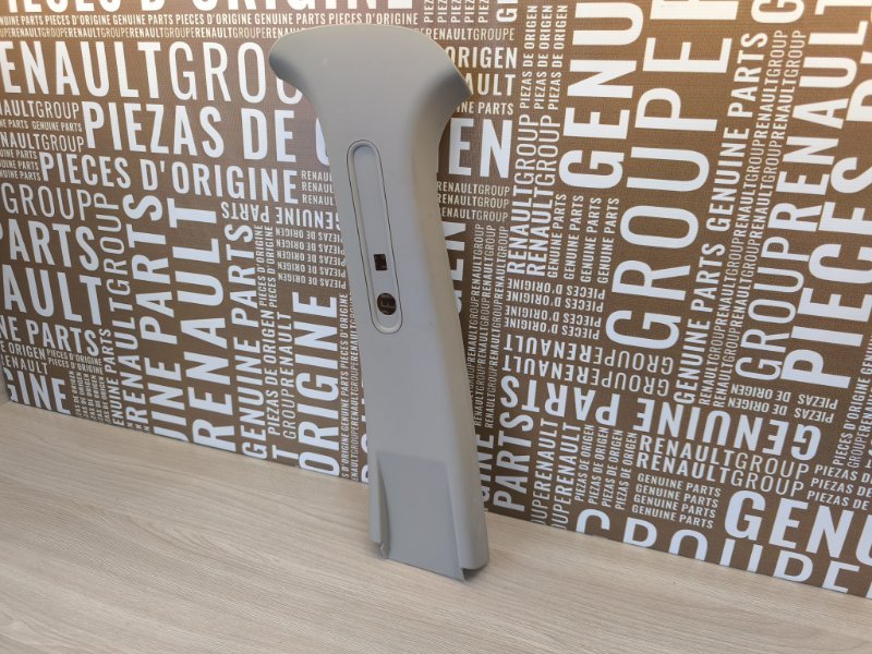 Обшивка средней стойки