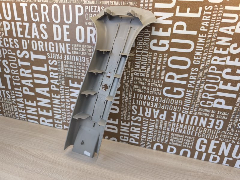 Обшивка средней стойки