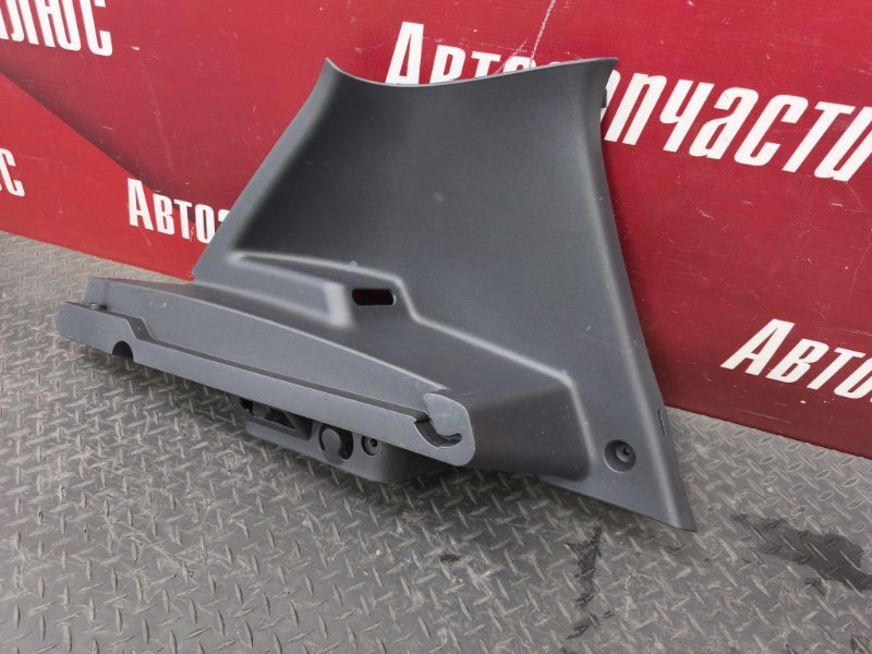 Держатель задней полки