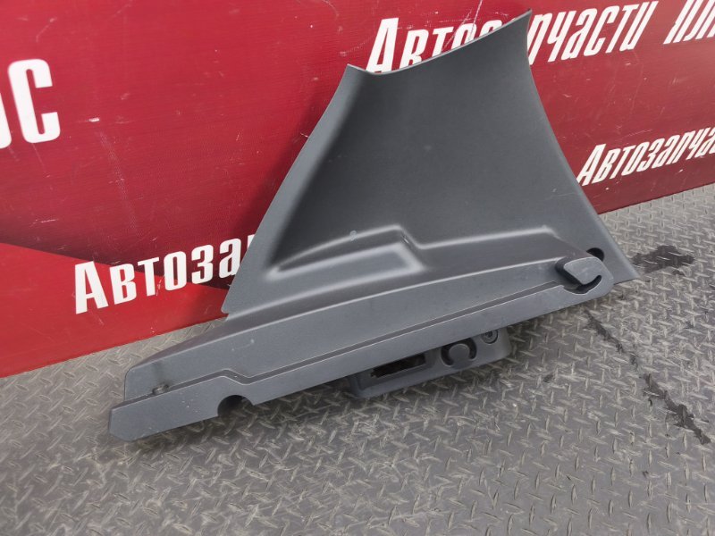 Держатель задней полки