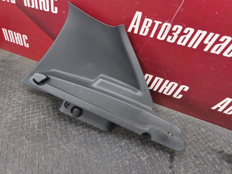 Держатель задней полки