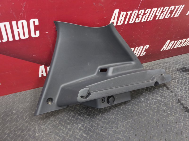 Держатель задней полки