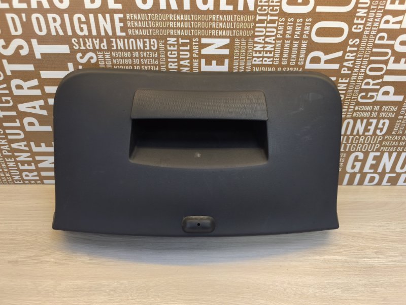 Обшивка двери багажника