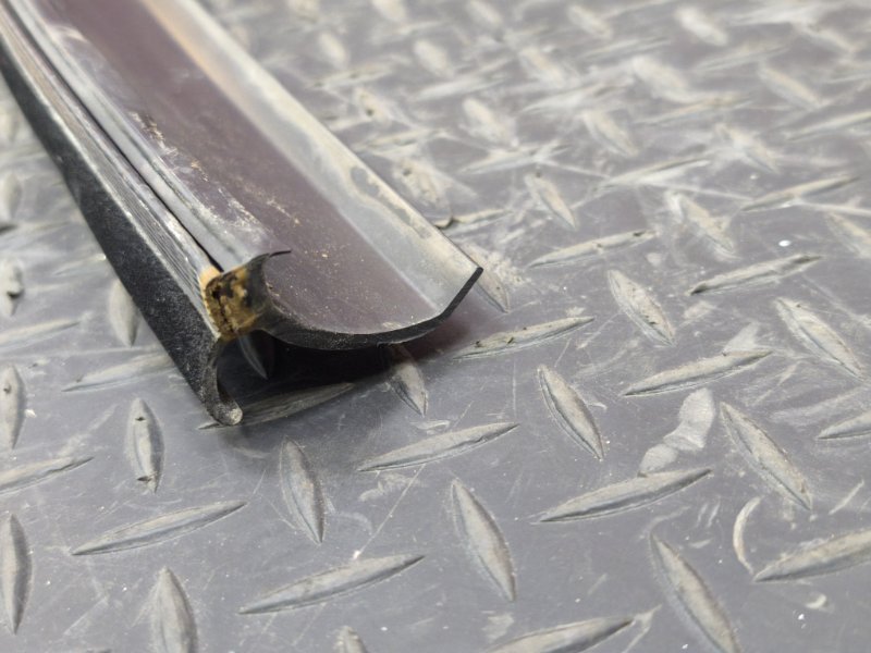 Уплотнительная резинка крыши