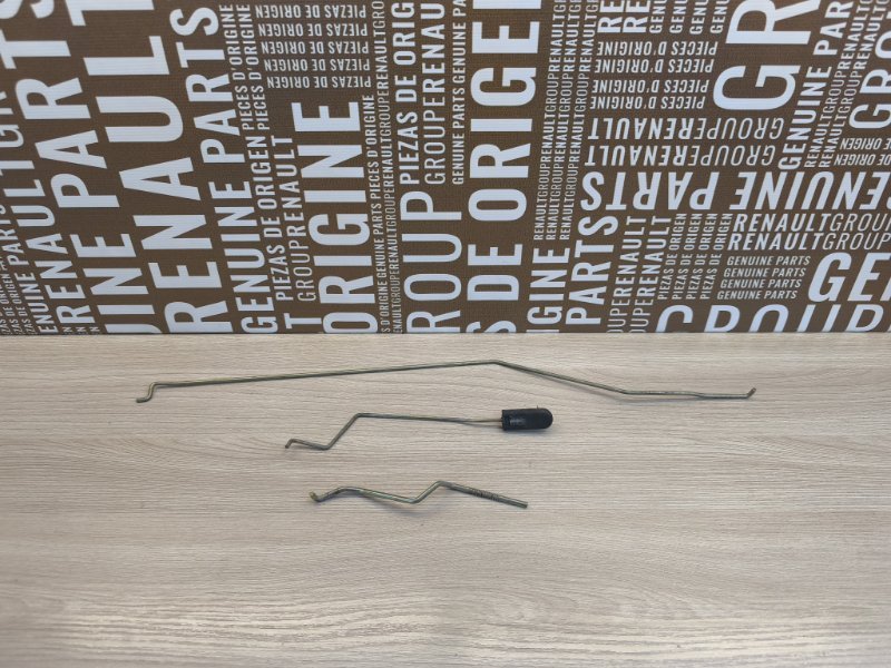 Тяга замка двери