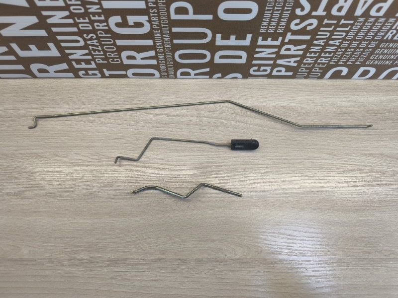 Тяга замка двери