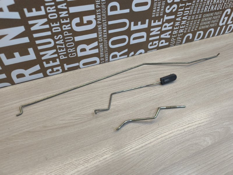 Тяга замка двери