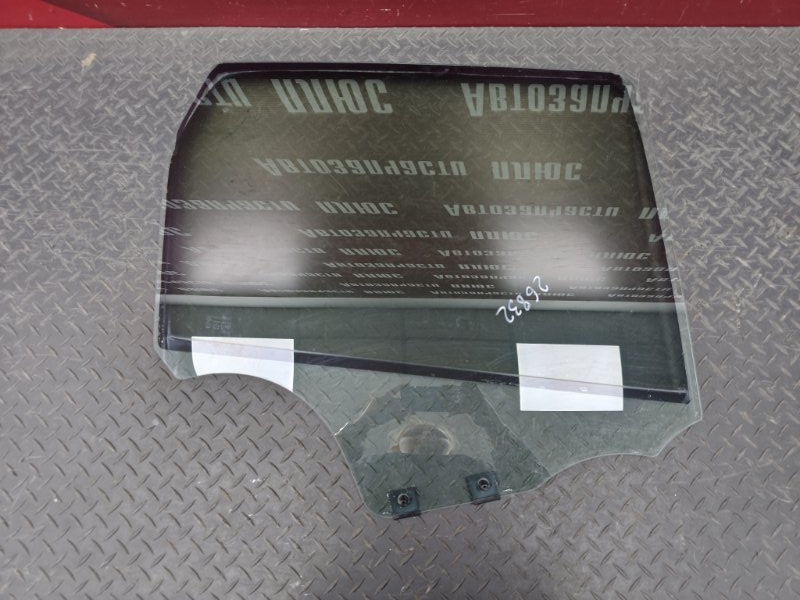 Стекло двери