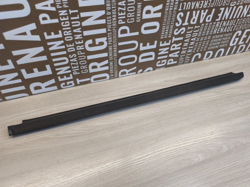 Уплотнитель стекла двери внешний