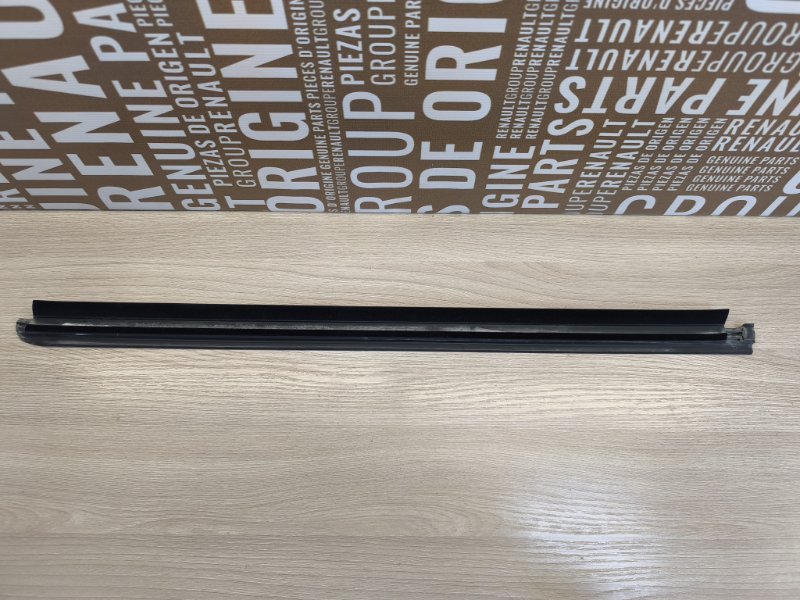 Уплотнитель стекла двери внешний