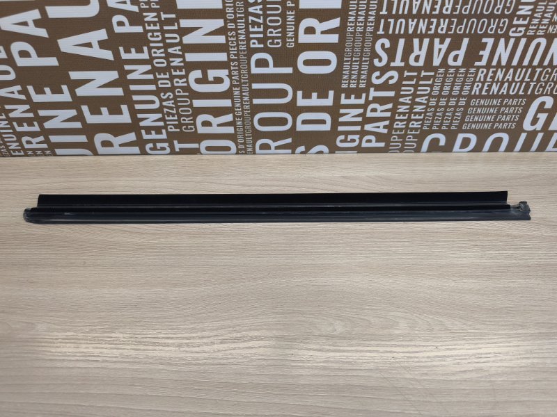 Уплотнитель стекла двери внешний