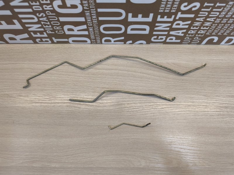 Тяга замка двери