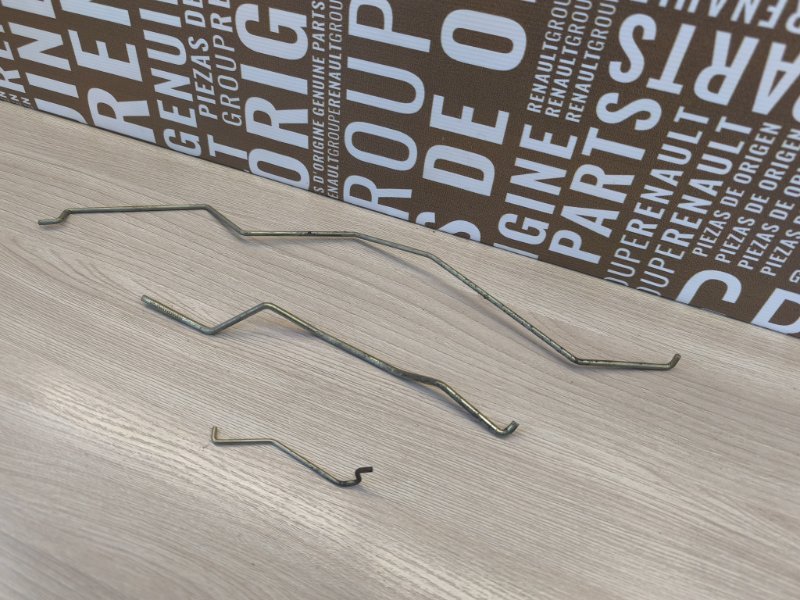 Тяга замка двери