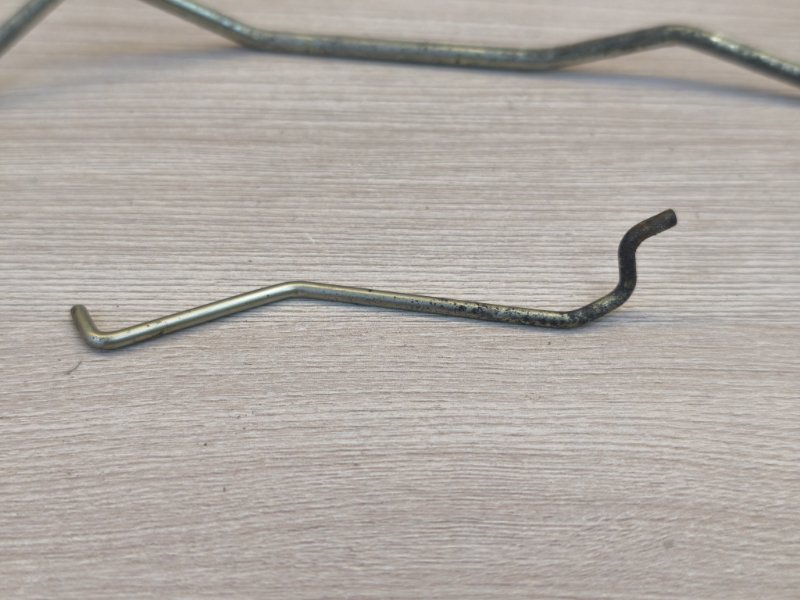 Тяга замка двери