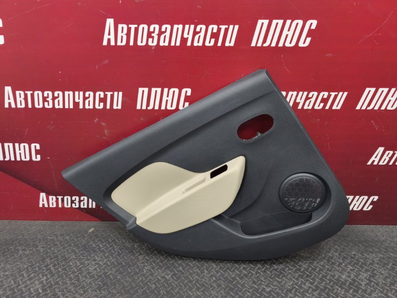 Обшивка боковой двери